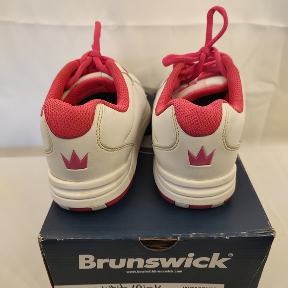 Brunswick Strikeforce Shoes W 8.5 Satin Athletic Low Bowling White/Pink VGUC! - Picture 2 of 6